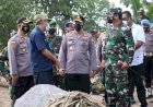 Tinjau-NTT,-Panglima-dan-Kapolri-Fokuskan-Evakuasi-Korban-dan-Kirim-Bantuan