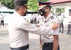 Jelang-Purna-Tugas,-Kabag-Ren-Polres-Belu-Dapat-Hadiah-Istimewa-dari-Polri-Berupa-Kenaikan-Pangkat-Pengabdian