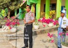 Polisi-Peduli-Pendidikan:-Pimpin-Upacara-di-SMKN-1-Atambua,-Kapolres-Belu-Imbau-Pelajar-Tertib-Berlalu-Lintas-dan-Jauh-Kenakalan-Remaja