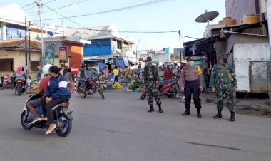 Bergerak-di-Pasar-Baru,-Satgas-Aman-Nusa-II-Polres-Belu-Bersama-Gugus-Tugas-Covid-19-Tertibkan-Penggunaan-Masker-dan--Tempat-Jualan