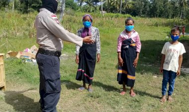 Covid-19-Belum-Mereda,-Polsek-Raimanuk-Ingatkan-Warga-Tetap-Pakai-Masker-dan-Jaga-Jarak-Fisik