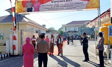 Sapaan-Adat-dan-Pedang-Pora-Sambut-Kedatangan-Kapolres-Belu,-AKBP-Khairul-Saleh