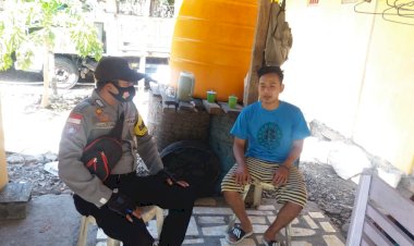 Cegah-Covid-19-dengan-Disiplin-Prokes,-Ajak-BRIPKA-Egidus-Lau-ke-Warga-di-Sela-Patroli-Dialogisnya