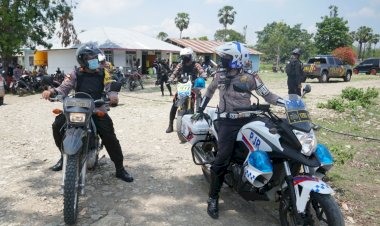 Patroli-Sepeda-Motor,-Kapolres-Belu-Pantau-Pengamanan-Pleno-Rekapitulasi-Penghitungan-Suara-di-Sejumlah-PPK