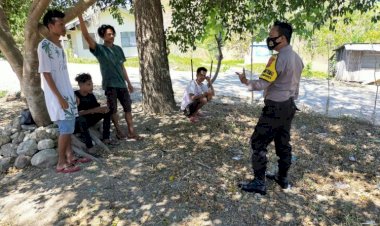 Agar-Tidak-Tertular-Covid-19,-Bhabinkamtibmas-Polsek-Lamaknen-Imbau-Warga-Patuhi-Prokes