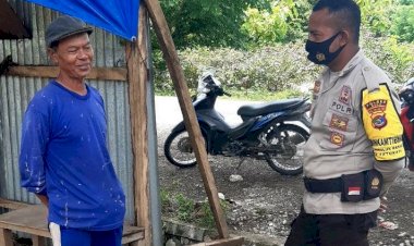 Kunjungi-Warga-Binaannya,-BRIPKA-Adi-Balo-Imbau-Warga-Waspadai-Covid-19-dan-Potensi-Banjir