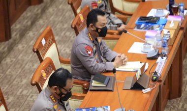 Di-Hadapan-Komisi-III,-Kapolri-Paparkan-15-Aplikasi-Layanan-Publik-Semudah-Pesan-Pizza