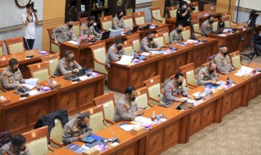Kapolri-Lakukan-rapat-dengar-pendapat-(RDP)-dengan-Komisi-III-DPR,-Simak-Ulasannya