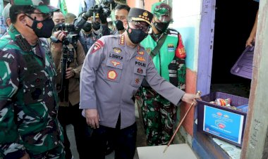 Kapolri-Sebut-475.420-Paket-dan-2.471.217-Kg-Beras-ke-Warga-Selama-PPKM-Darurat