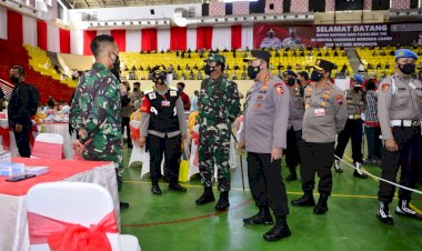 Tinjau-Vaksinasi-Merdeka-Candi,-Kapolri:-Momentum-HUT-RI-Jadi-Upaya-Percepat-Vaksinasi
