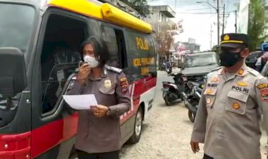 Sat-Binmas-Polres-Belu-Ajak-Warga-Hentikan-Kegiatan-3-Menit-Saat-Peringatan-Detik-detik-Proklamasi,-Simak-Videonya