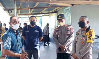 Pastikan-Antusias-Warga,-Kapolres-Belu-AKBP-Yosep-Krisbiyanto-Turun-ke-Dua-Desa-Pantau-Pelaksanaan-Vaksinasi-Covid-19