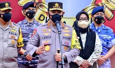 Tinjau-Bakti-Negeri-Akabri-2001,-Kapolri-Tekankan-Vaksinasi-Hingga-Waspadai-Pintu-Masuk-Negara