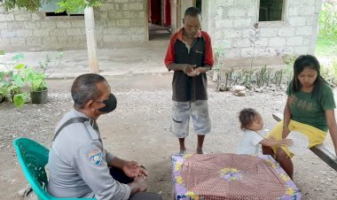 Kunjungi-Warga-Binaannya,-AIPDA-Alves:-Segera-Vaksin-dan-Jangan-Abaikan-Prokes