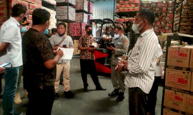 Pastikan-Ketersediaan-Minyak-Goreng-Aman,-Tim-Gabungan-Polres-Belu-Lakukan-Monitoring-ke-Distributor-dan-Swalayan