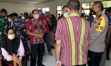 Vaksinasi-Massal-Serentak,-Kapolres-Belu-Bersama-Wakil-Bupati-Tinjau-Pelaksanaan-Vaksinasi-di-SDI-Susuk