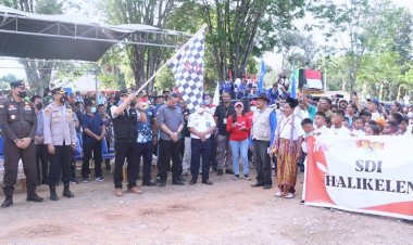 Bersama-Bupati,-Kapolres-Belu-Lepas-Peserta-Parade-Kebangsaan-di-Tapal-Batas-RI-Timor-Leste