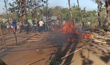 Operasi-Berantas-Judi,-Tim-Gabungan-Polres-Belu-Bongkar-dan-Bakar-Arena-Judi-Sabung-Ayam--di-Tiga-Lokasi