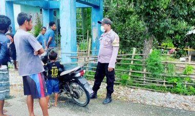 Selalu-Waspada-di-Musim-Hujan,-Pesan-Bhabinkamtibmas-Sarabau-kepada-Warga-Dusun-Asulait