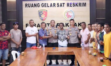 Pasca-Bentrok-di-Pasar-Baru,-Kapolres-Belu-Lakukan-Mediasi-Pertemukan-Dua-Kelompok-Pemuda-yang-Bertikai