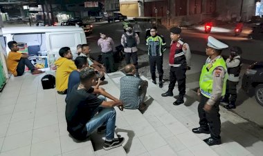 KRYD-Hingga-Dini-Hari,-Patroli-Gabungan-Polres-Belu-Bubarkan-Remaja-yang-Nongkrong-di-Jalan-dan-Amankan-Sepeda-Motor-Berknalpot-Racing