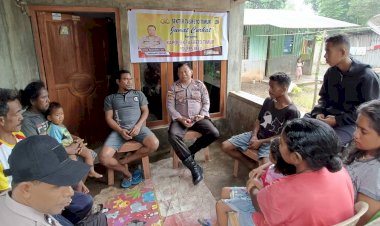 Jumat-Curhat-bersama-Warga-Manleten,-Kapolsek-Tasifeto-Timur-Larang-Warga--Lakukan-Pungli-di-Jalan-yang-Rusak
