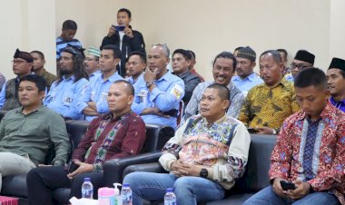 Lestarikan-Budaya-Indonesia,-Kapolres-Belu-bersama-Pejabat-Utama-dan-Masyarakat-Nobar-Wayang-Kulit-Wahyu-Makutharama