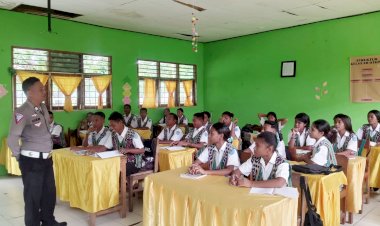 Police-GT-School-di-Gelaran-Ops-Keselamatan,-Sat-Lantas-Polres-Belu-Tekankan-Pentingnya-Tertib-Berlalu-Lintas-ke-Pelajar-SMKN-1-Atambua
