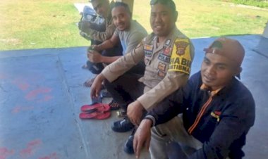 Ada-Gangguan-Kamtibmas-Segera-Lapor-Polisi,-Pesan-Brigpol-Soleman-Kuri-Tagu-Saat-Sapa-Warga-Binaannya-di-Desa-Renrua