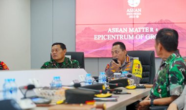 Tinjau-91-Command-Center,-Kapolri-dan-Panglima-TNI-Pastikan-Kesiapan-Personel-Jelang-KTT-ASEAN