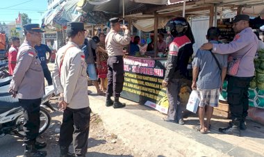 Awali-Operasi,-Satgas-Ops-Bina-Kusuma-Polres-Belu-Turun-ke-Pasar-Baru-Imbau-Masyarakat-Jauhi-Penyakit-Masyarakat
