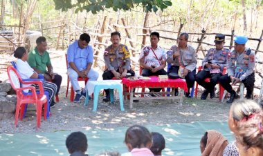 Kembali-Gelar-Jumat-Curhat,-Kapolres-Belu,-AKBP-Richo-N.D-Simanjuntak-Tampung-dan-Jawab-Curahan-Hati-dari-Masyarakat-Kampung-Fohomea