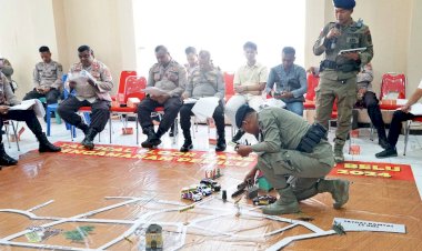 Gelar-TFG-Ops-Mantap-Brata-2023-2024,-Kapolres-Belu-Tekankan-Personel-Pahami-Betul-Tugas-dan-Cara-Bertindak-saat-Amankan-Pemilu