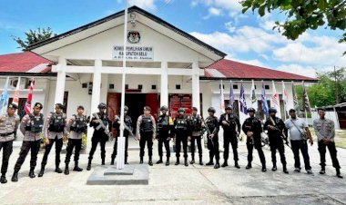 Rutin-Sisir-Bawaslu-hingga-Gudang-KPU,-Upaya-Personel-Satgas-OMB-Polres-Belu-dan-Brimob-Jamin-Situasi-Kondusif-di-Masa-Kampanye-2024