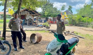 Turun-ke-Desa-Tohe,-Personel-Polsek-Raihat-Amankan-Pertemuan-Terbatas-Calon-Legislatif-Partai-Golkar