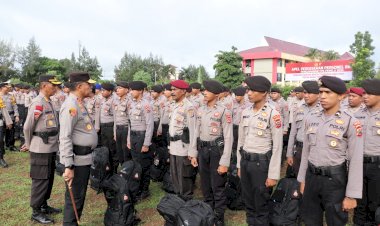 Pastikan-Pemilu-2024-Berjalan-Aman-dan-Lancar,-Kapolda-NTT-Geser-Ratusan-Anggotanya-BKO-Sembilan-Polres-Amankan-TPS.-