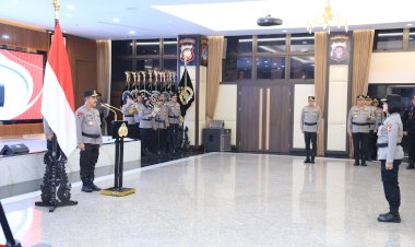 Wakapolri-Pimpin-Upacara-Kenaikan-Pangkat-4-Pati-Polri