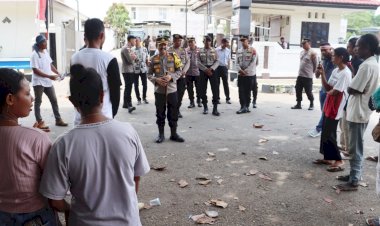 Jamin-Situasi-Kondusif,-Ratusan-Personel-Polres-Belu-Kawal-dan-Amankan-Aksi-Damai-Forum-Masyarakat-Belu-Anti-Korupsi