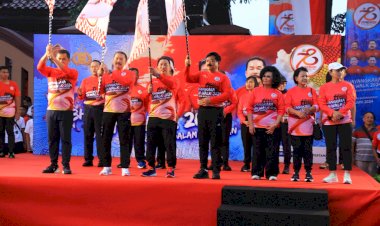 Kapolri-Buka-Bhayangkara-Fun-Walk-2024:-Bersama-Bergerak-untuk-Persatuan