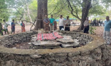 Setelah-Pelaksanaan-Sumpah-Adat,-Kapolres-Belu-Ajak-Warga-Desa-Kenebibi-dan-Jenilu-Bersatu-Jaga-Kamtibmas-yang-Kondusif