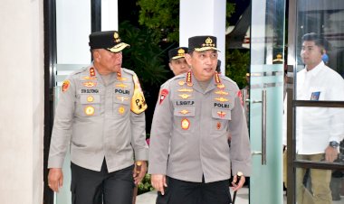 Pantau-Langsung-Pengamanan-Kunjungan-Presiden-RI,-Kapolri-Tiba-di-Kupang