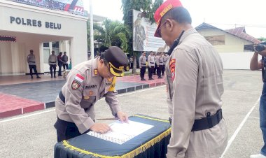 Latihan-Kerja-Selesai,-Kapolres-Belu,-AKBP-Benny-Miniani-Arief-Serahkan-26-Siswa-Diktukba-Polri-Gelombang-II-T.A.-2024-ke-SPN-Polda-NTT
