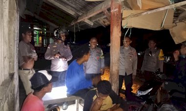 Cegah-Aksi-Kejahatan-Jalanan-di-Malam-Hari,-Polsek-Tasifeto-Barat-Rutin-Gelar-Patroli-Dialogis