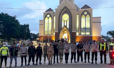 Pengamanan-Misa-Malam-Natal-2024-di-Tapal-Batas,-Kapolres-Belu:-Ibadah-Berjalan-Aman,-Lancar-dan-Kondusif