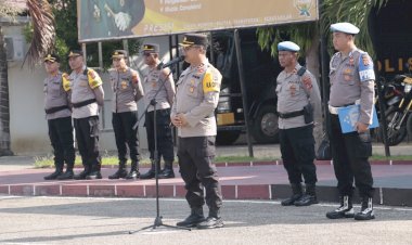 Jam-Pimpinan-Perdana-di-Awal-Tahun-2025,-Kapolres-Belu,-AKBP-Benny-Miniani-Arief-Sampaikan-Terima-Kasih-dan-Beri-Sejumlah-Arahan