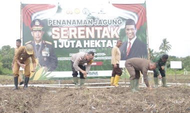 Wujudkan-Swasembada-Pangan,-Kapolres-Belu-Bersama-Wakil-Bupati-dan-Kelompok-Tani-Laksanakan-Penanaman-Jagung-Serentak-1-Juta-Hektar
