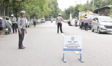 Dua-Hari-Operasi,-Personel-Ops-Keselamatan-2025-Polres-Belu-Intensifkan-Patroli-Sembari-Imbau-Pengendara-Tertib-Berlalu-Lintas