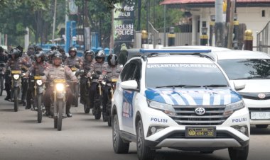 H-2-Putusan-MK,-Ratusan-Personel-Polres-Belu-dan-Brimob-Laksanakan-Siaga-dan-Intensifkan-Patroli-dalam-Kota
