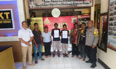 Kedepankan-Restorative-Justice,-Polsek-Tasifeto-Barat-Damaikan-Warga-desa-Naekasa-yang-Terlibat-Penganiayaan