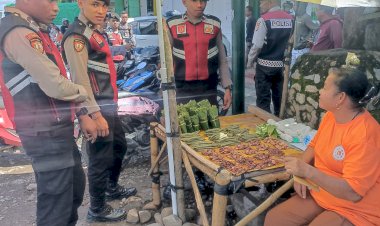 Patroli-Cipta-Kondisi-Pasca-Perayaan-Paskah,-Satgas-Ops-Semana-Santa-Polres-Belu-Ajak-Warga-Pasar-Baru-Jaga-Kamtibmas